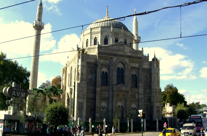 Aksaray Pertevniyal Valide Sultan Camii