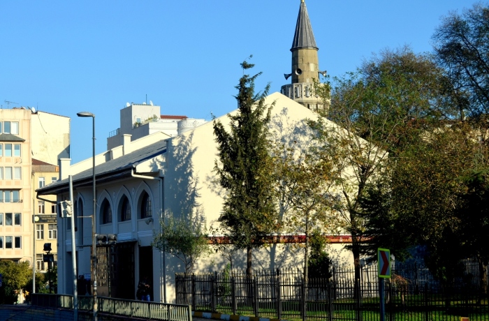 Beyoğlu Kamer Hatun Camii