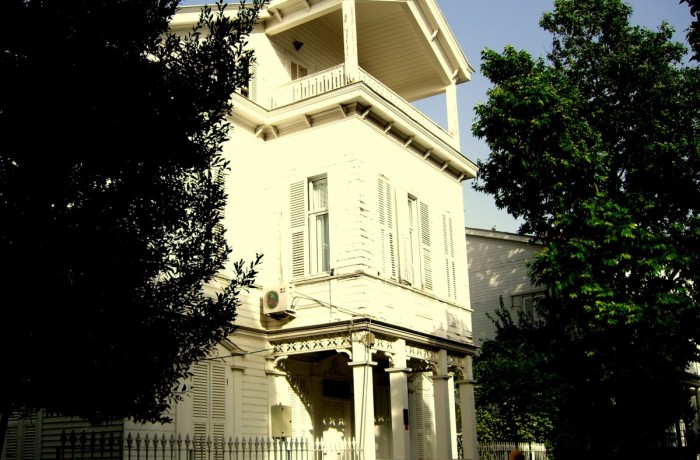 Büyükada Cemal Bey Köşkleri