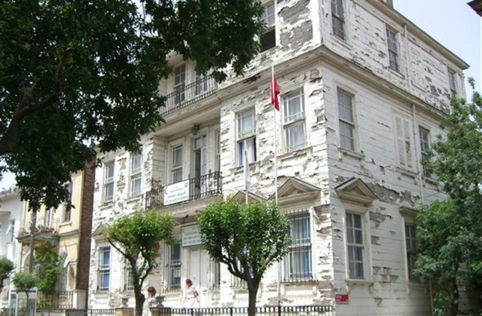 Büyükada İsmail Canbulat Köşkü