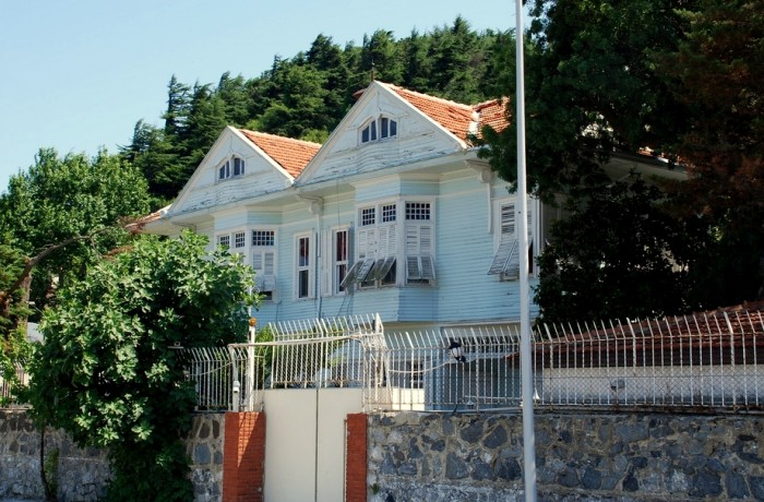 Kireçburnu Memduh Paşa Yalısı